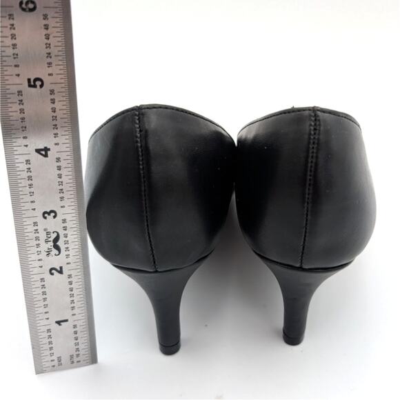 Kenneth Cole Reaction Bexx Plain Pumps Pointed Toe Women's Black Size US5 EU35 - Picture 3 of 9